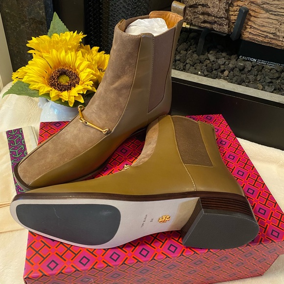 ✨NEW✨TORY BURCH EQUESTRIAN LINK CHELSEA BOOTS - Picture 5 of 8